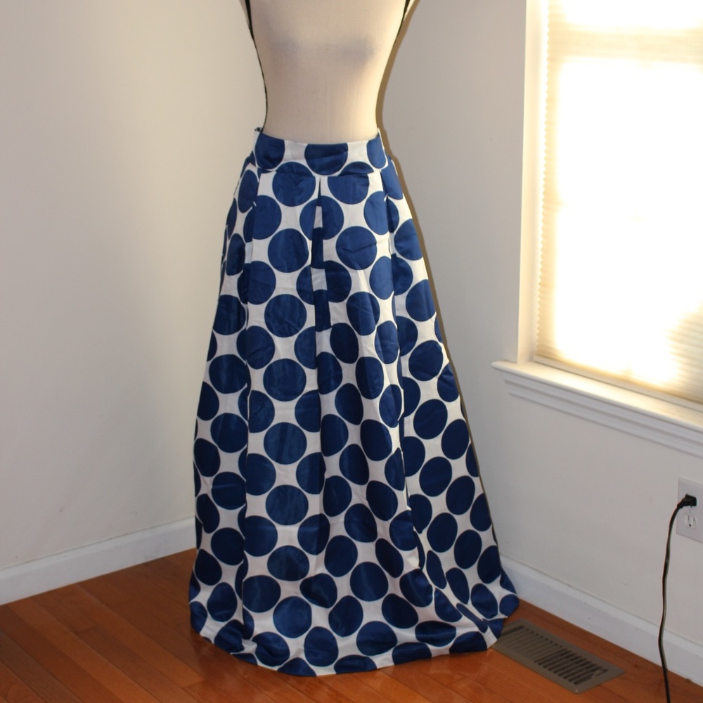 Choles,  polka dot wide pleats maxi skirt. New with tag